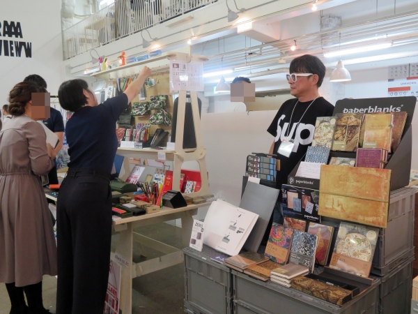 文具、事務機、雑貨などの販売、企画、店舗運営　「紀寺商事」
