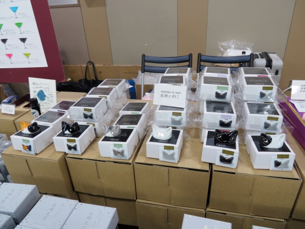 長崎のねこは、カギシッポが多いらしい。「長崎のねこ」の万年筆置き  石丸文行堂