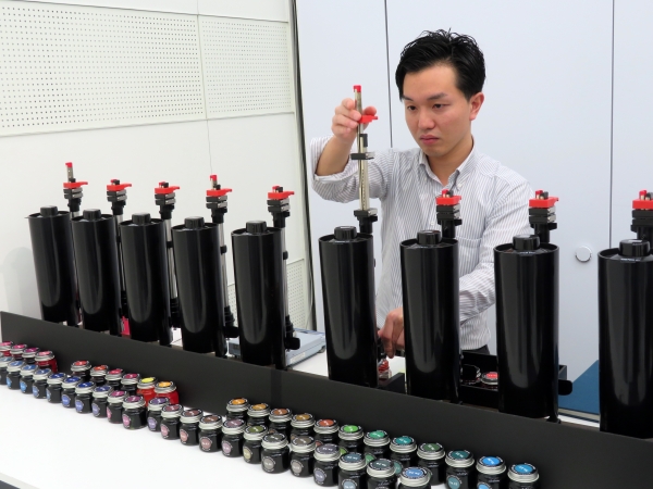 いつもは横浜元町だけで取扱っている「ROMEOカクテルインク」もこの期間だけ銀座にやってくる!