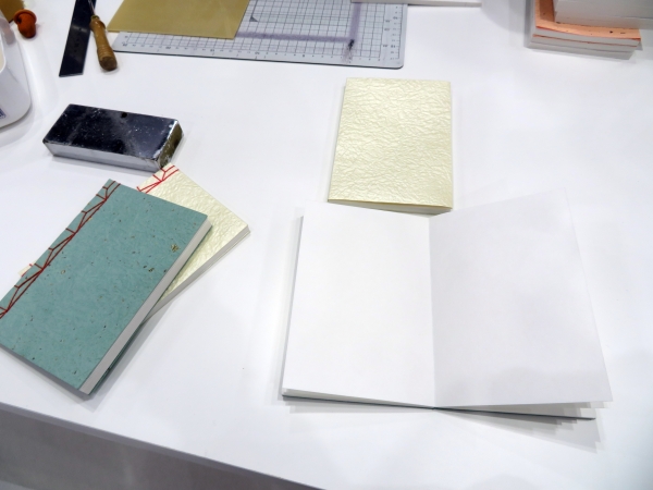 和綴じ本も、お客様の「私の1冊が欲しい」「修復をしてほしい」などの要望にも対応　西川紙業