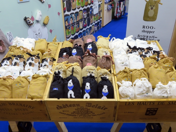 お気に入りのねこ・わんこをカバンに携帯して一緒のお出かけ！エコバッグ「EU.RS.ポータブル Neco／わんこ」ＲＯＯＴＯＴＥ