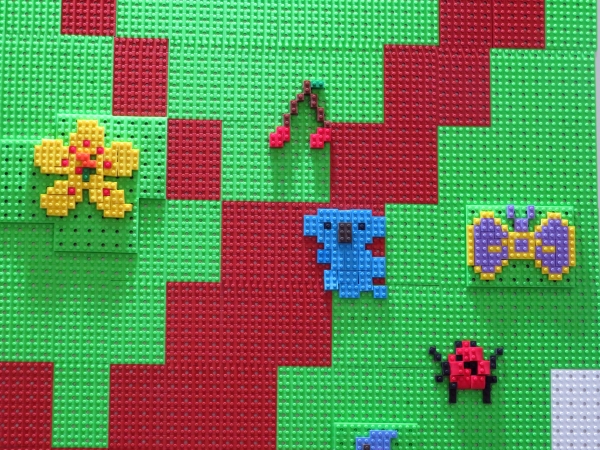 消しゴムでできたカラフルな新感覚ブロック「イワコーブロックス」で作った作品、イワコーグローバル