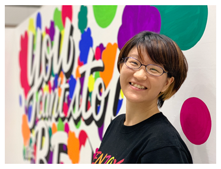 制作はカリグラファー・ロゴデザイナーのアラタカナコさん