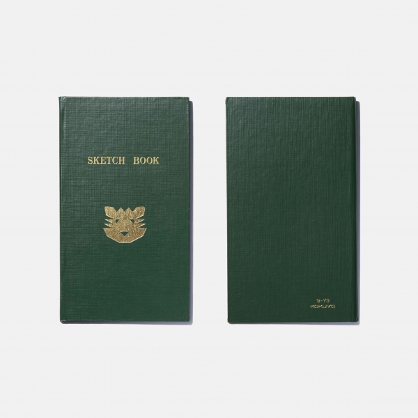 THINK OF THINGS の「測量野帳」 に、 PAPIER TIGRE オリジナルデザインの箔押しサービス