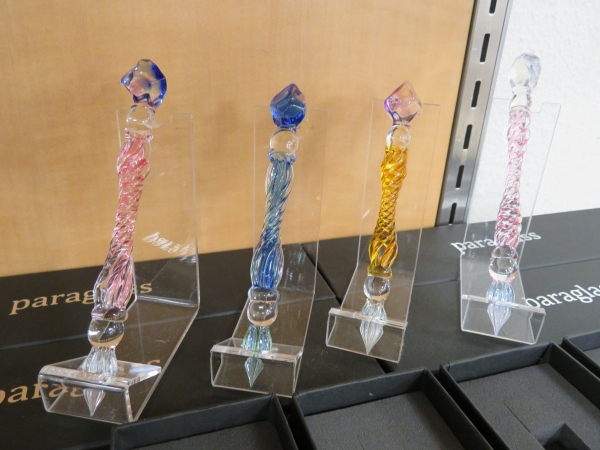 「Royal glass pen」高級感 をテーマに、美しさと実用性を兼ね備えた作品　 paraglass