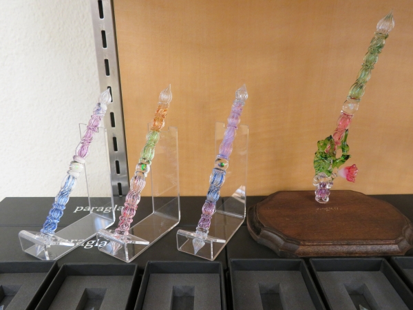 「Ore glass pen」鉱石をテーマに制作した、軽量で女性に人気の作品　paraglass