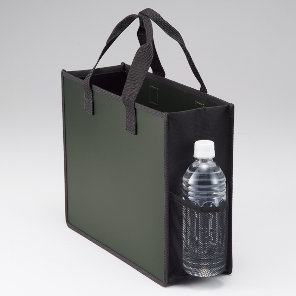 ペットボトルが入るメッシュポケット