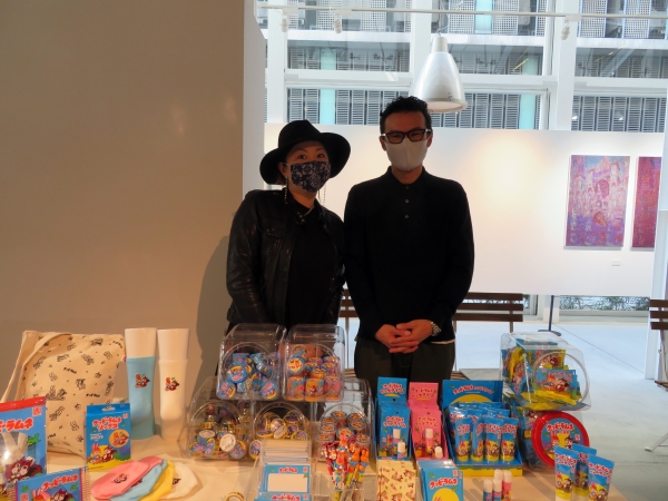 創業100周年を迎えたカクダイ製菓㈱「クッピーラムネ」。幼少期に食べられた方々が母になり、父になり、親から子へ、祖母から孫へ。三世代に渡り思い出に残る駄菓子。シンシアとのコラボで雑貨