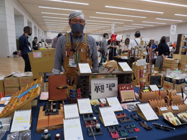 文房具やアナログガジェットを愛する革小物屋「工房Q」　アイデアが凄い！