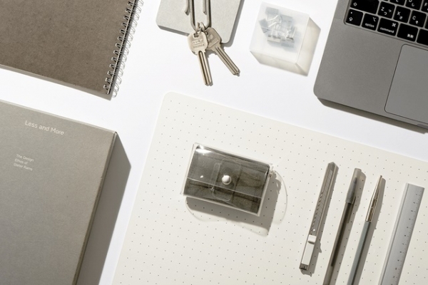 f.リサイクルレザー・クリア素材の組み合わせ