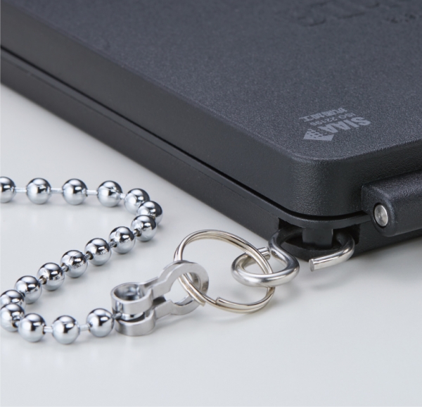 ・チェーン用穴付き 盗難防止のチェーン・ワイヤー取り付け用穴付きです。 ※チェーン・ワイヤーは付属していません。