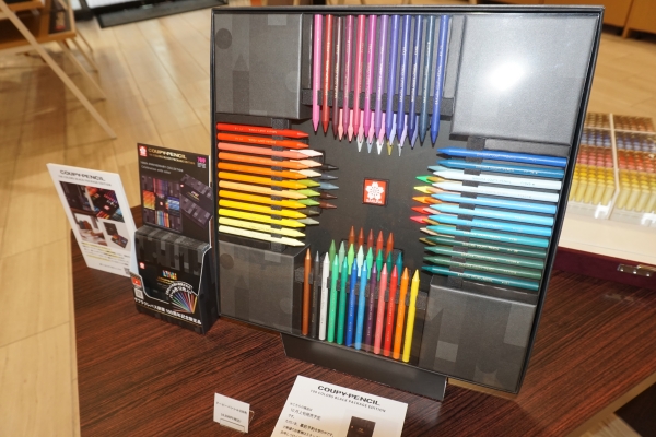 創業100周年記念、クーピー初の最多色100色セットを予約販売