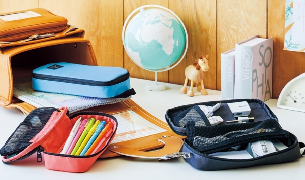 アットスクールス部門 　最優秀賞  　◇株式会社LIHIT LAB. 　　【ALCLEA ボックスペンケース】