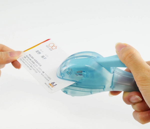 角を丸くするコーナーカッター かどまるシリーズ　全4種 各1～2色 価格：各660～1,628円