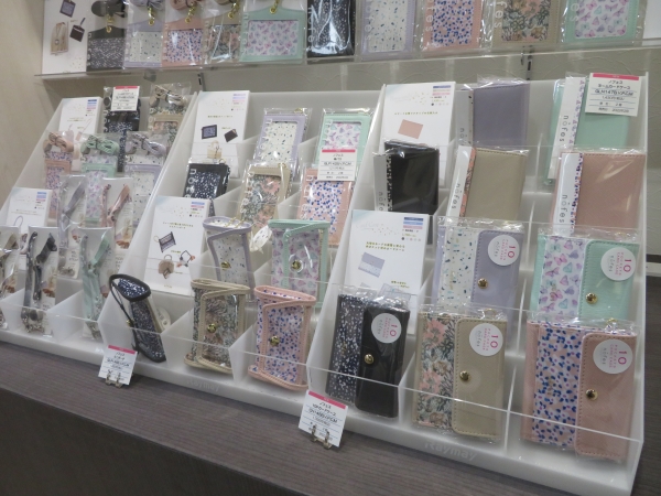「ノフェス」は、ライトブリーズをテーマにして、軽やかな風を感じるペールカラーを提案