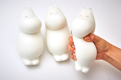 ＜大賞＞不思議な感触のリラックスグッズ「ムーミンむにゅ」ほんやら堂