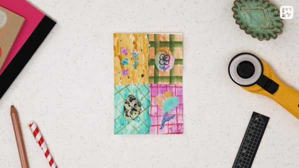 #06 コラージュしよう  　つくったパーツをポストカードに自由に貼ります