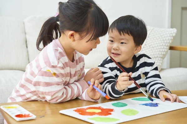 発想力・表現力を育む、描き心地のよい画用紙