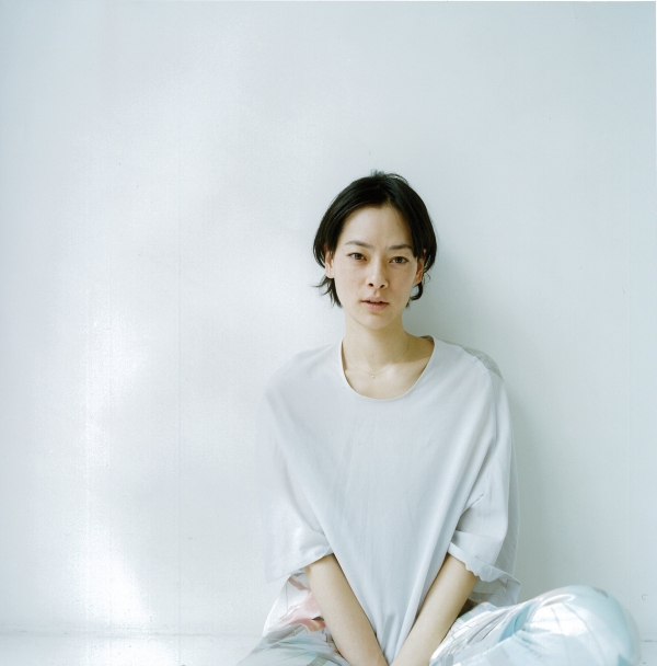 ■ 出演者プロフィール　主演：市川実日子さん