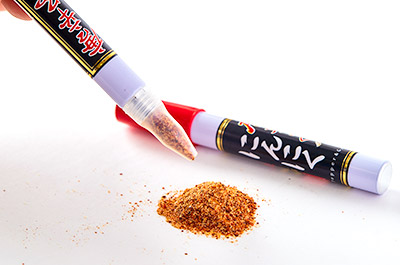 『ＳＰツールコンテスト』＜審査員特別賞＞　㈲ジーエー　「唐辛子にんにくふりペン」