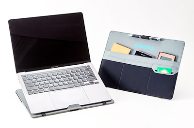 『新生活様式グッズコンテスト』＜準大賞＞　㈱アライヴ　「３ＷＡＹバッグインパソコンバッグ」