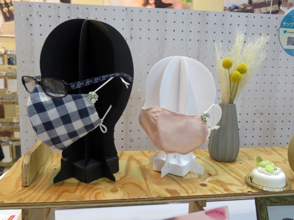 第21回ホビー産業大賞 経済産業省 製造産業局長賞 「マスクを立体的に魅せる！」組立式ヘッドスタンド　ＯＲＩＧＩＮＡＬ　ＷＯＲＫＳ