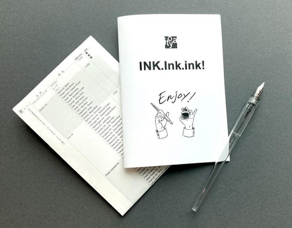 入場時につけペンと特製ノートをお渡しいたします。