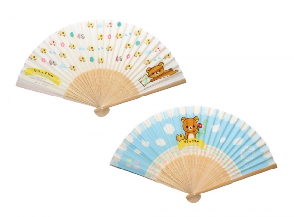 ●扇子：各2,200円（税込）