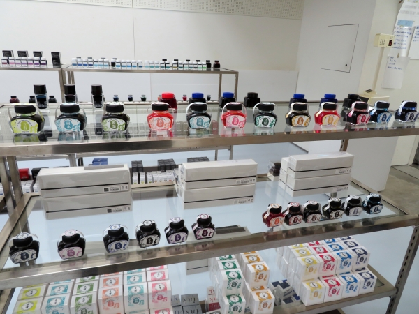 台湾の文房具ブランドIWI、季節を表す二十四節気をモチーフにして作った万年筆インク「カラー・オブ・ネーチャー」