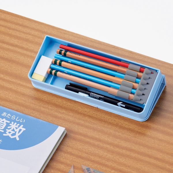 フタを折り返せばトレーのように使える。