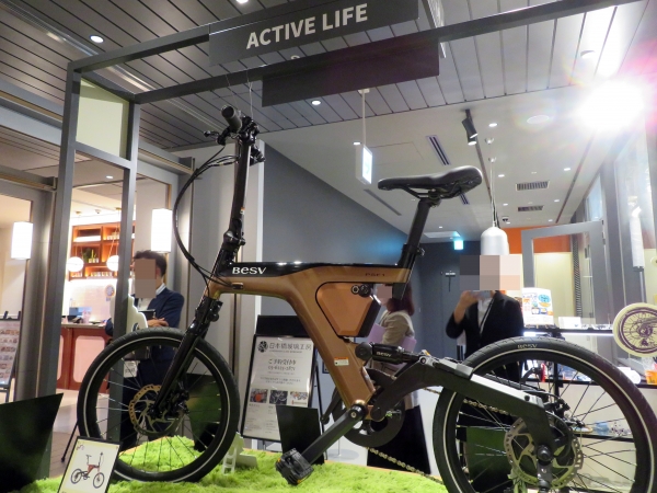 BESVは、世界最大の電動アシスト自転車市場であるヨーロッパにおいて、そのデザイン＆性能で高い評価を受けています。PSシリーズ共通の10.5Ahバッテリーで95㎞の走行が可能