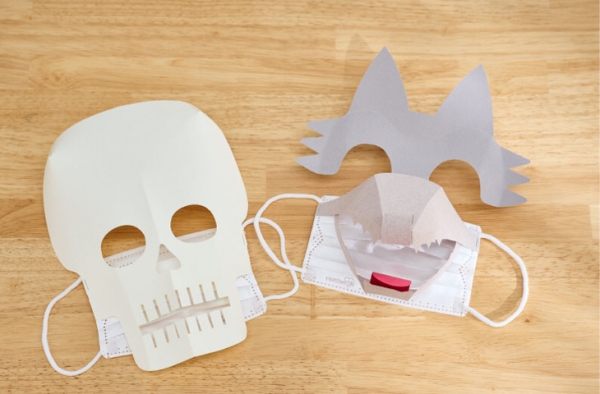 簡単に作れて、ハロウィン気分が盛り上がる！画用紙とマスクで、お手軽ハロウィンマスク。