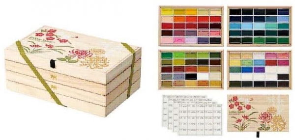 120周年記念商品の発売  　呉竹 顔彩耽美 桐箱100色セット