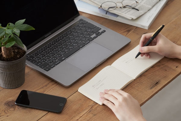 isshoni.ノートデスク