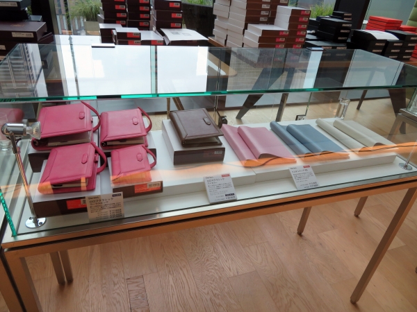 レイメイ藤井のシステム手帳ダ・ヴィンチ 「ロロマ クラシック」ミニ・バイブル。コーラルクラッシク・バイカラー　伊東屋限定