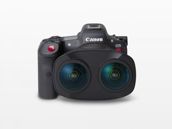 RF5.2mm F2.8 L DUAL FISHEYE（EOS R5 C 装着時）