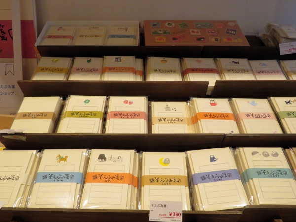 「そえぶみ箋」ポップアップショップならではの品揃え　なかなかお目にかかれないデザインも！