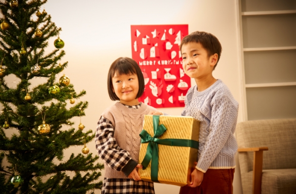 メリークリスマス！アドベントカレンダーはツリーなどのインテリアとも相性ぴったり。