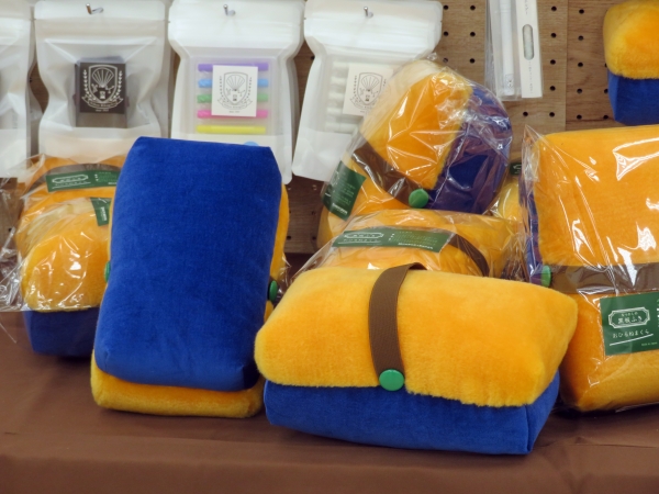 なつかしい黒板拭きが『おひるねまくら』に！このモフモフ感がたまらない！！日本理化学工業