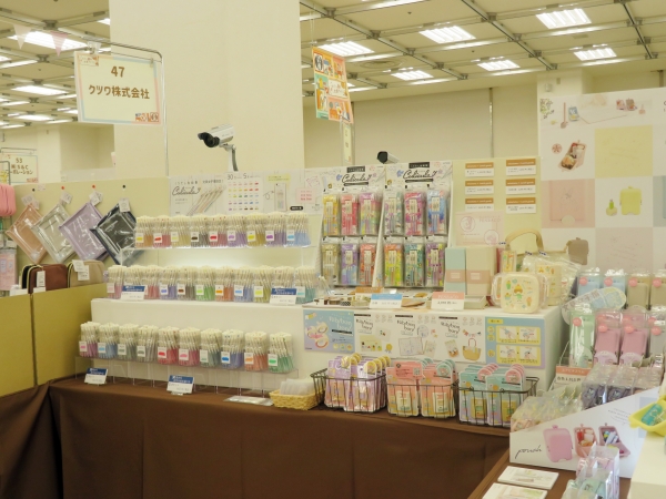 文具女子博初出店となる、1910年の創業以来、文具や生活雑貨の企画から開発、製造、販売を手がける伝統ある文具メーカー クツワ株式会社