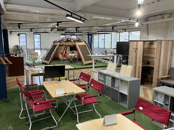 アサヒ商会法人営業部は、地域企業、自治体、学校、高崎問屋街の卸を支援。文具販売や通販を抑えつつ、新たにＩＴ商材を強化。同社で講習会を催したり、地域企業のＩＴ化やオフィス提案をメインに行う