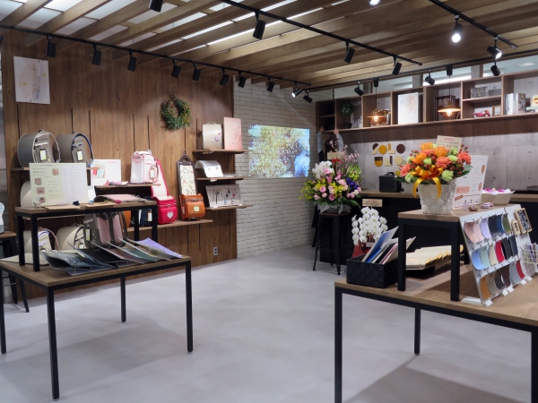 ＳＯＬＯ ＵＮＯとは「たったひとつの」というイタリア語。オーダーメイドランドセルは 806,400通りの組み合わせから選べます