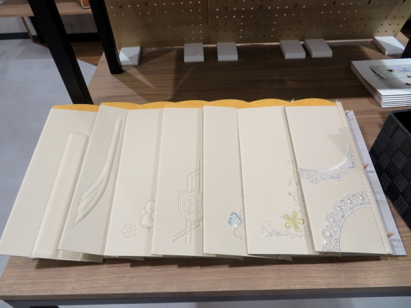 サイドデザインを選ぶ（全7種類）シンプルにも、かわいらしくも。好みのイメージに仕上がります