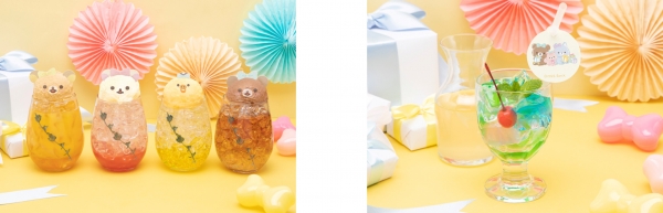 左：選べる♪リラックマたちのフロートドリンク　990円（税込1,089円） リボンをつけたリラックマたちが可愛いフロートドリンク。  右：はちみつの森ゼリーソーダ　990円（税込1,089円） はちみつの森のお友達をイメージした、カラフルで綺麗なゼリーが入ったハニーレモンソーダ。