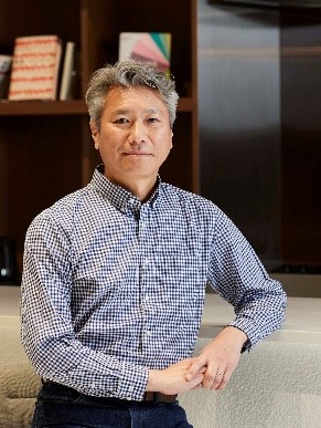 副学長　越川 康成（こしかわ やすなり）