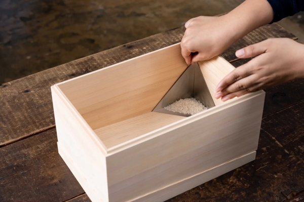 【出展社名】株式会社田中卒塔婆WORKS / 樅100