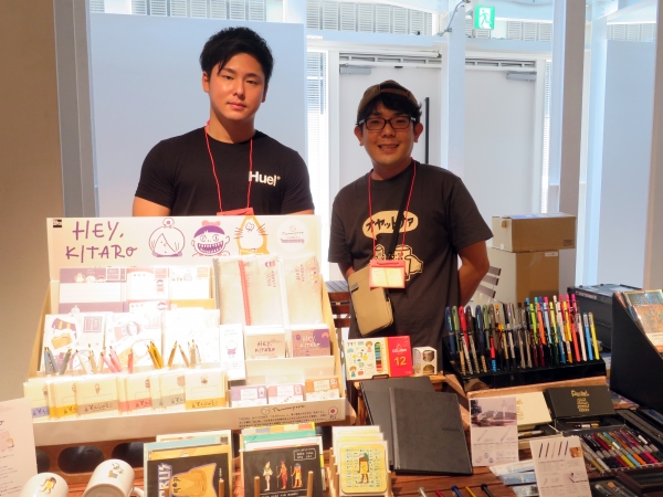 紀寺商事では、当社でしか作れない商品で、全国の文具専門店や書店・雑貨店の売り場を彩るお手伝いをいたします