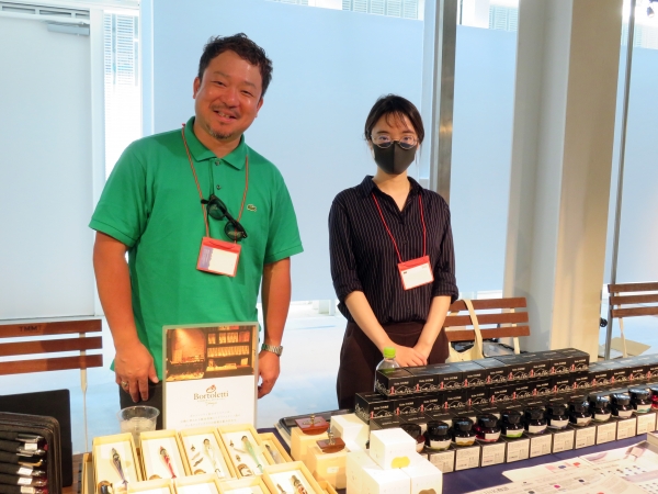 神戸に根差し文具を通じて文化に携わってきたナガサワ文具センターから発信する「神戸愛」「神戸の想い出」が感じられる文房具です