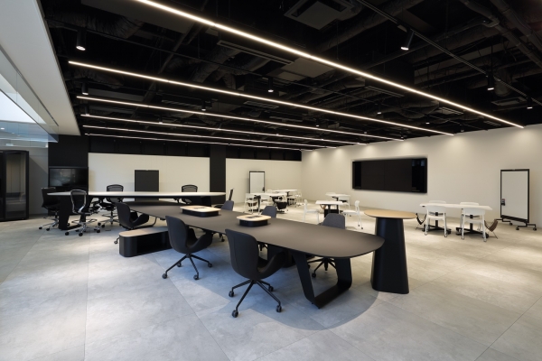 1階　DXを駆使した共創空間