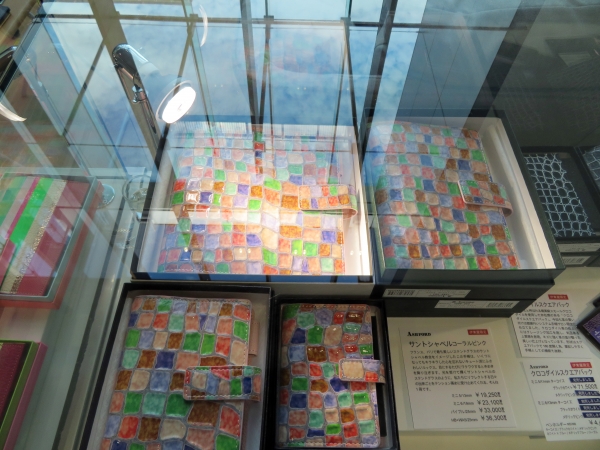 【伊東屋限定】サントシャペル　コーラルピンク。フランス、パリで最も美しいステンドグラスのサントシャペル教会をイメージ